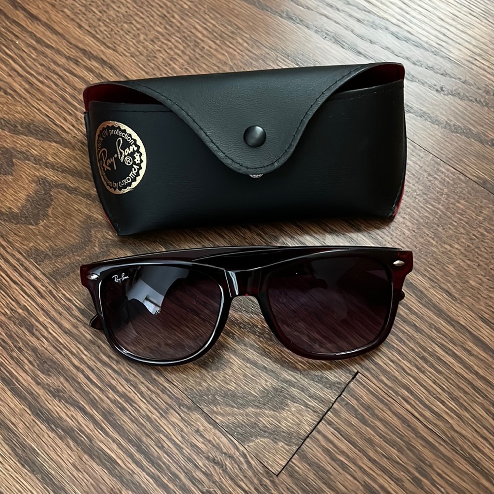 Ray-Ban Womens sunglasses